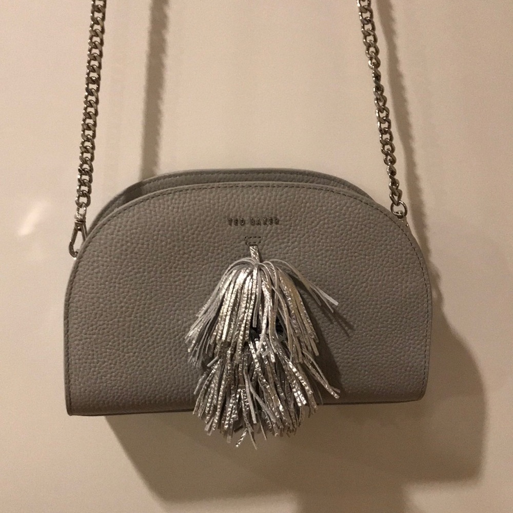 Ted Baker London front fridge light gray clutch